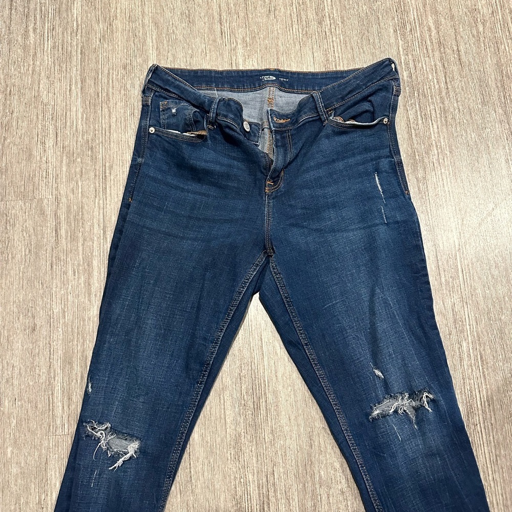 Old Navy Rock Star Mid-Rise Super Skinny Distressed Jeans Dark Wash - Picture 2 of 6